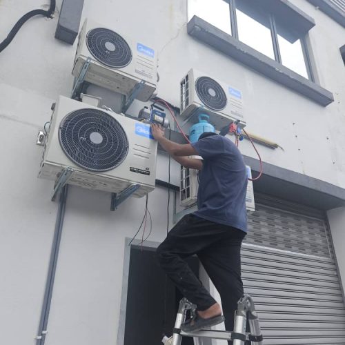 Affordable Aircond Gas Refilling and R32 R410 Refrigerant Top-up